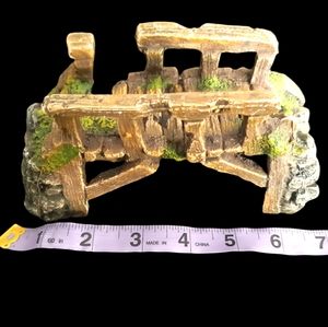 3/$10 Fish tank decor